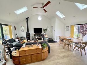 Photo 11- click for photo gallery